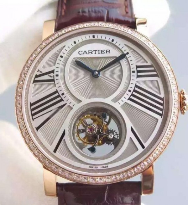 How to buy a Rotonde De Cartier clone watches online in Pakistan?