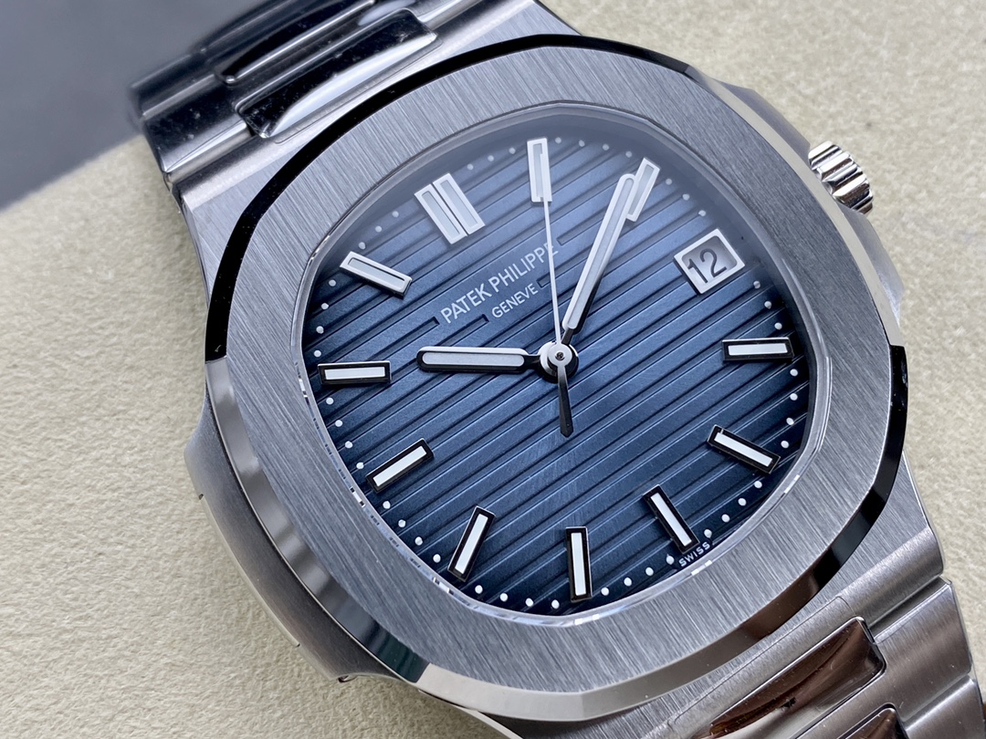 Patek Philippe 5811G Nautilus