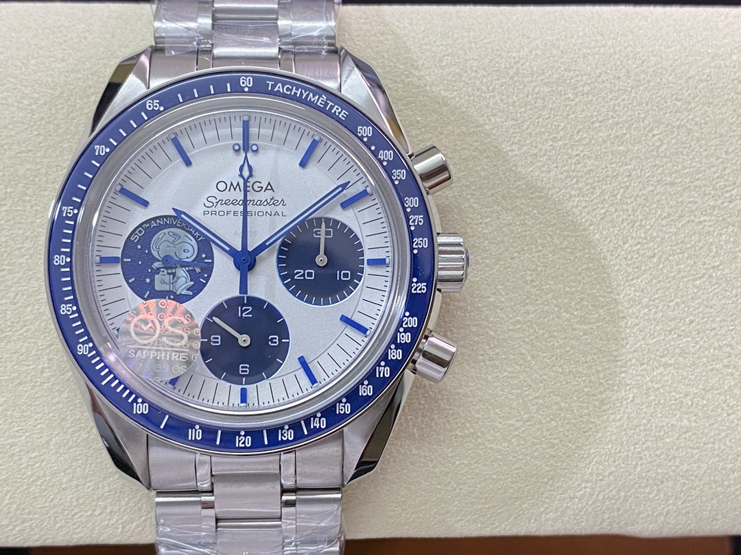 Super Clone Watch: Omega Snoopy 150th Anniversary