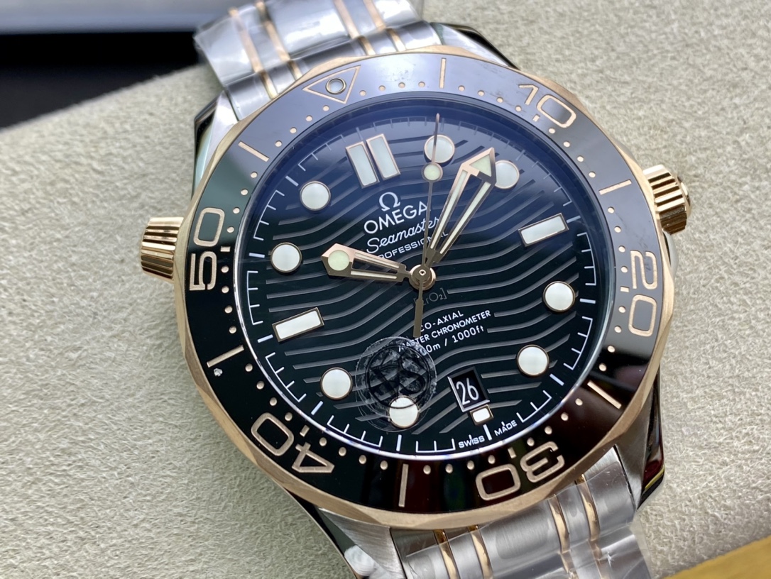  OMEGA Seamaster Diver 300M 42mm Black Dial 