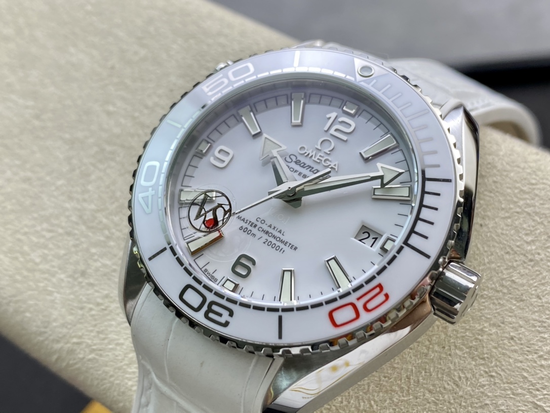 Omega Seamaster Planet Ocean 