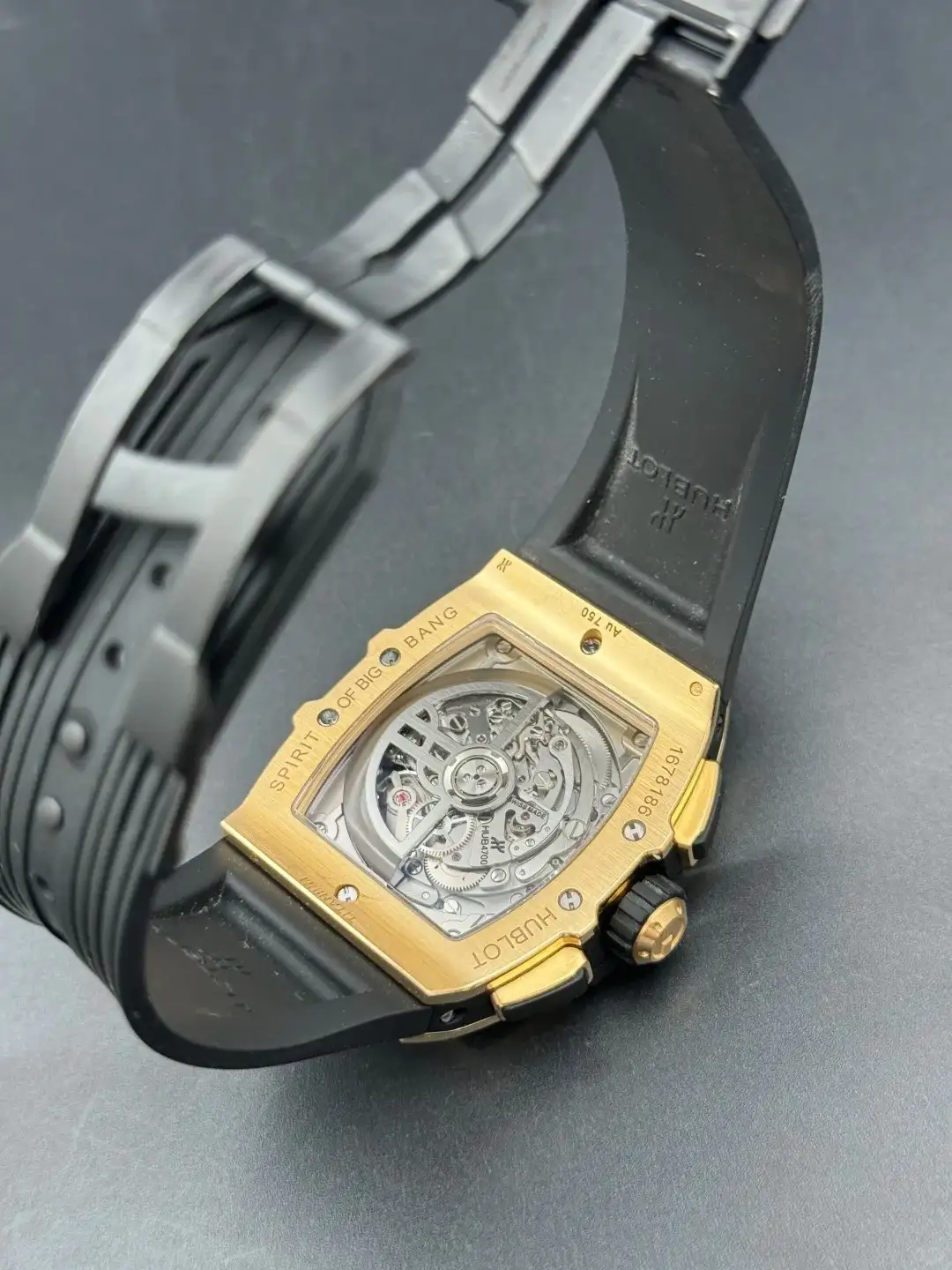 Hublot Spirit Of Big Bang Men Automatic Rubber Watch 642.VX.0130.RX - view 6