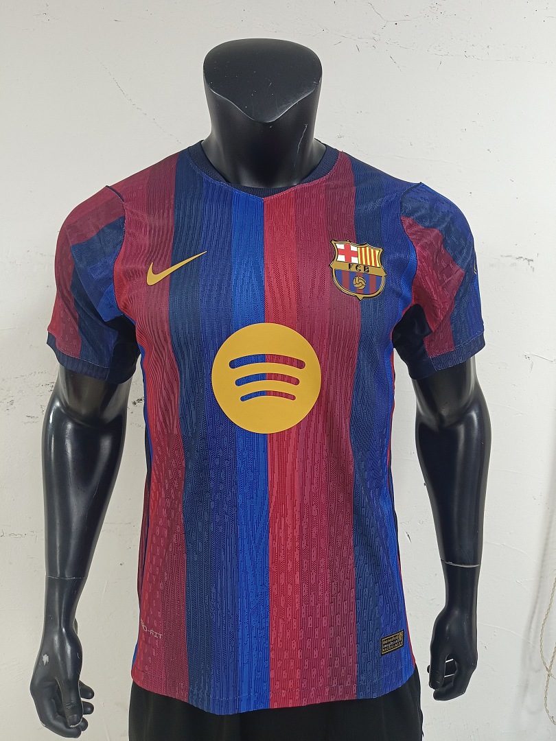 -27 Barcelona Home Jersey - view 6