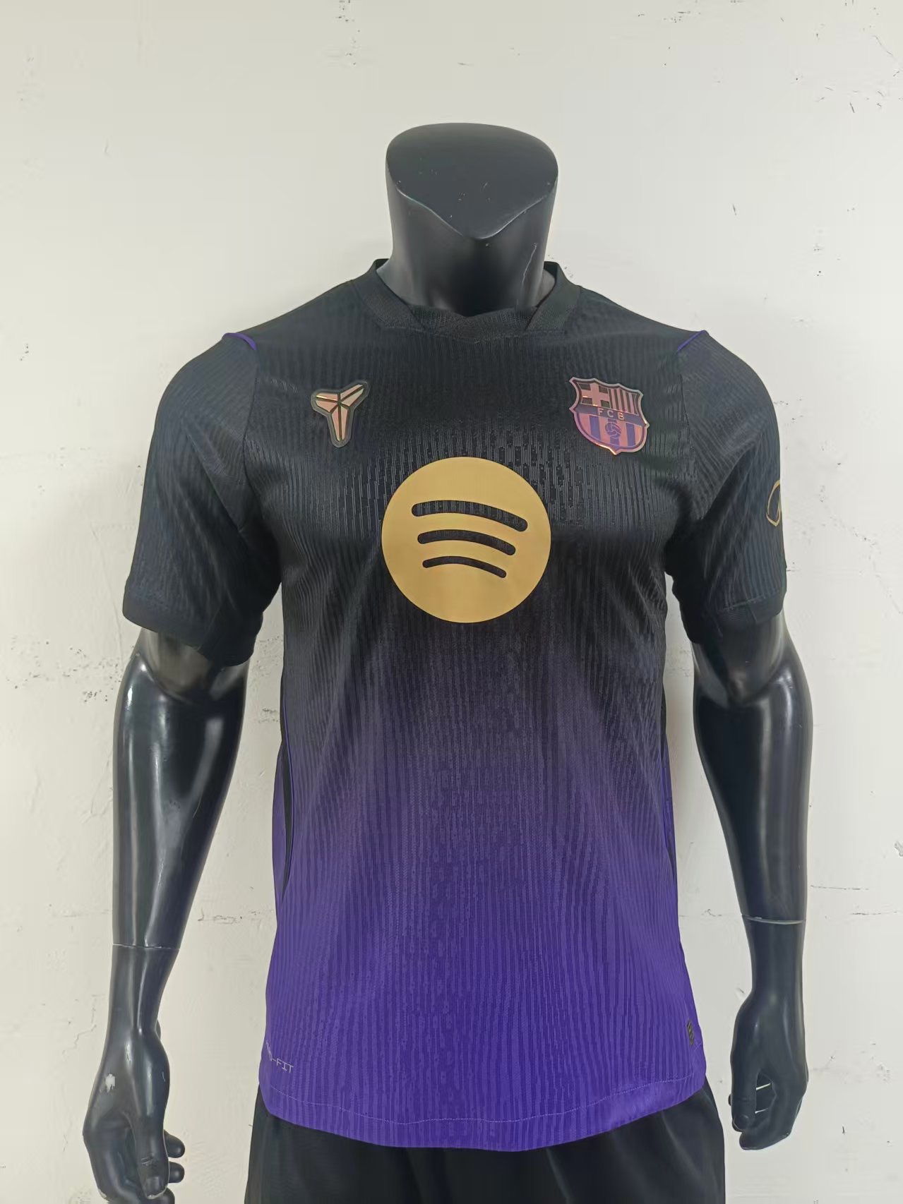 26-27 Barcelona Away Jersey 10 - view 4