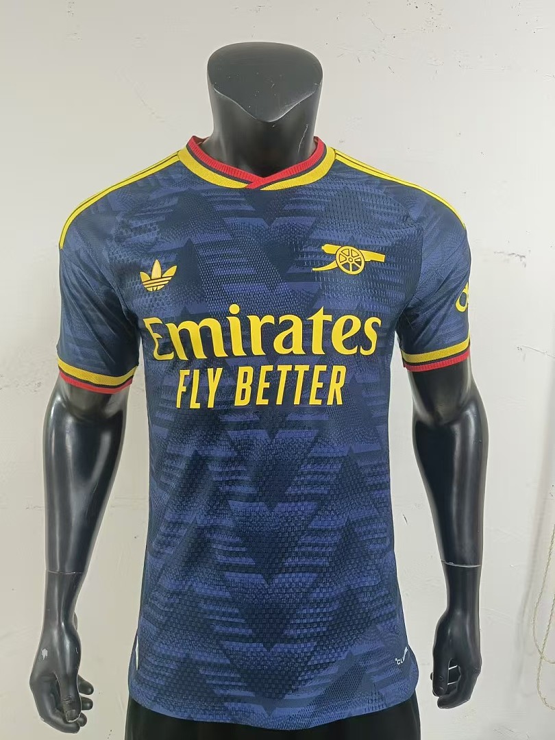 Arsenal Away Jersey 11 - view 3